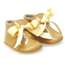 Botita Peuque Piel Charol Lazo Carrile