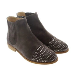 Botín Corto Cremallera Piel Tachas Carrile